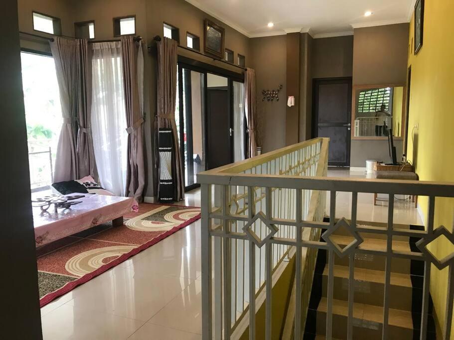 בנדונג Villa Naumi מראה חיצוני תמונה