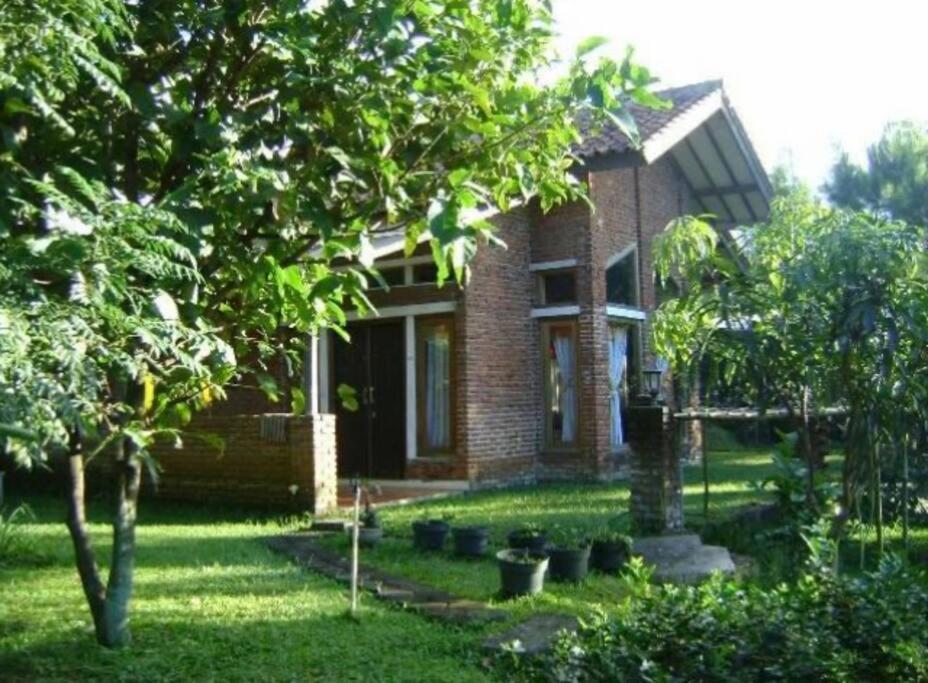 בנדונג Villa Naumi מראה חיצוני תמונה