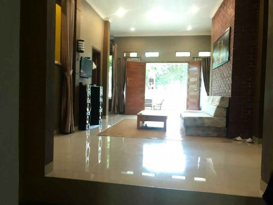 בנדונג Villa Naumi מראה חיצוני תמונה